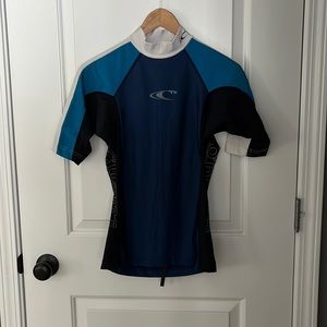 VGUC O’Neill short sleeve rash guard
